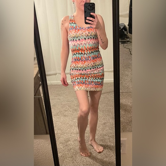 Lulu e Bebe Dress, Size Small - Picture 4 of 12